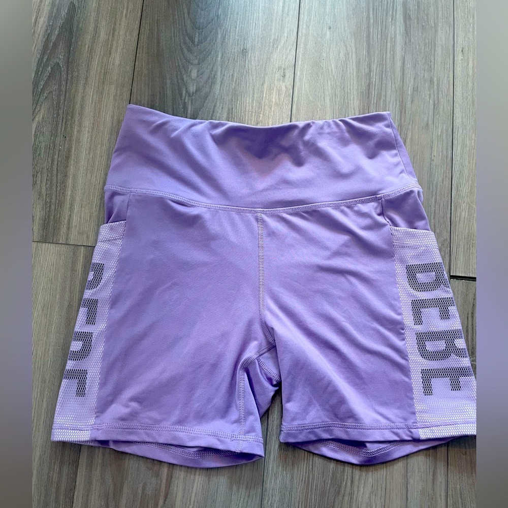 BEBE SPORT LAVENDER BIKER SHORTS - SMALL